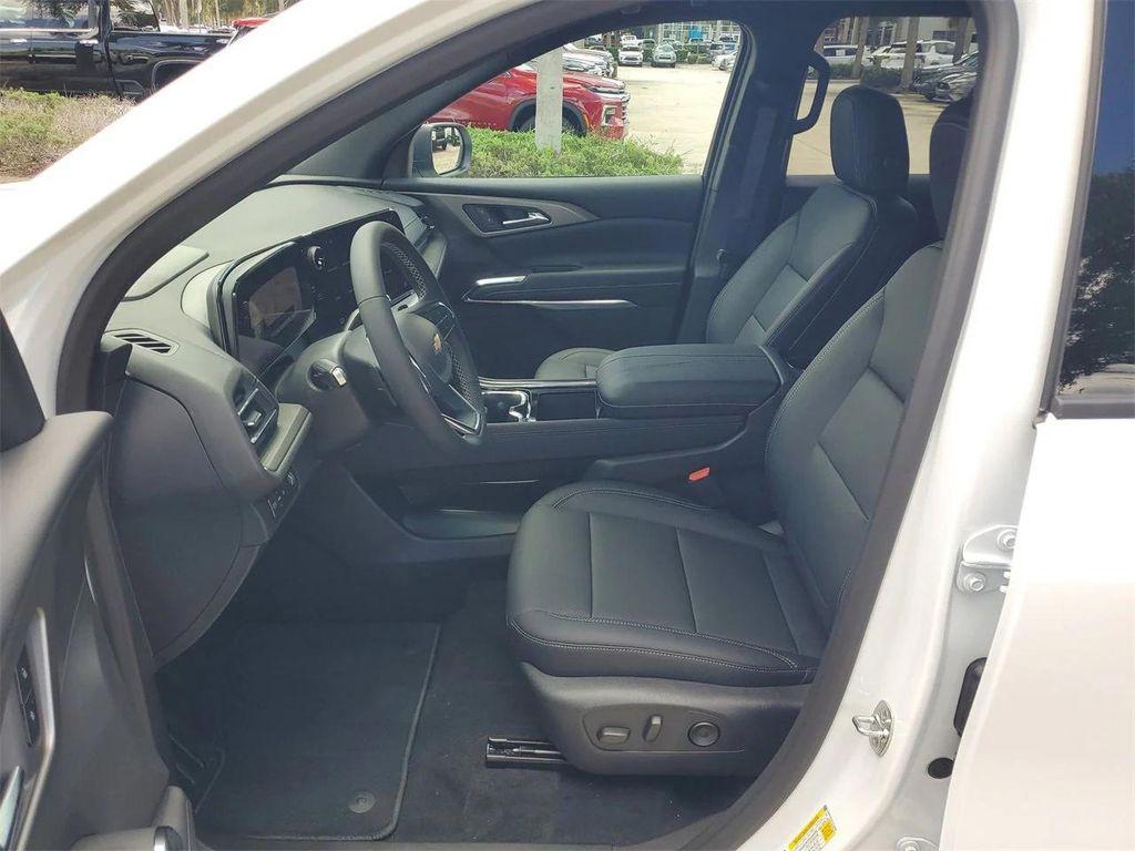 new 2026 Chevrolet Traverse car, priced at $45,970