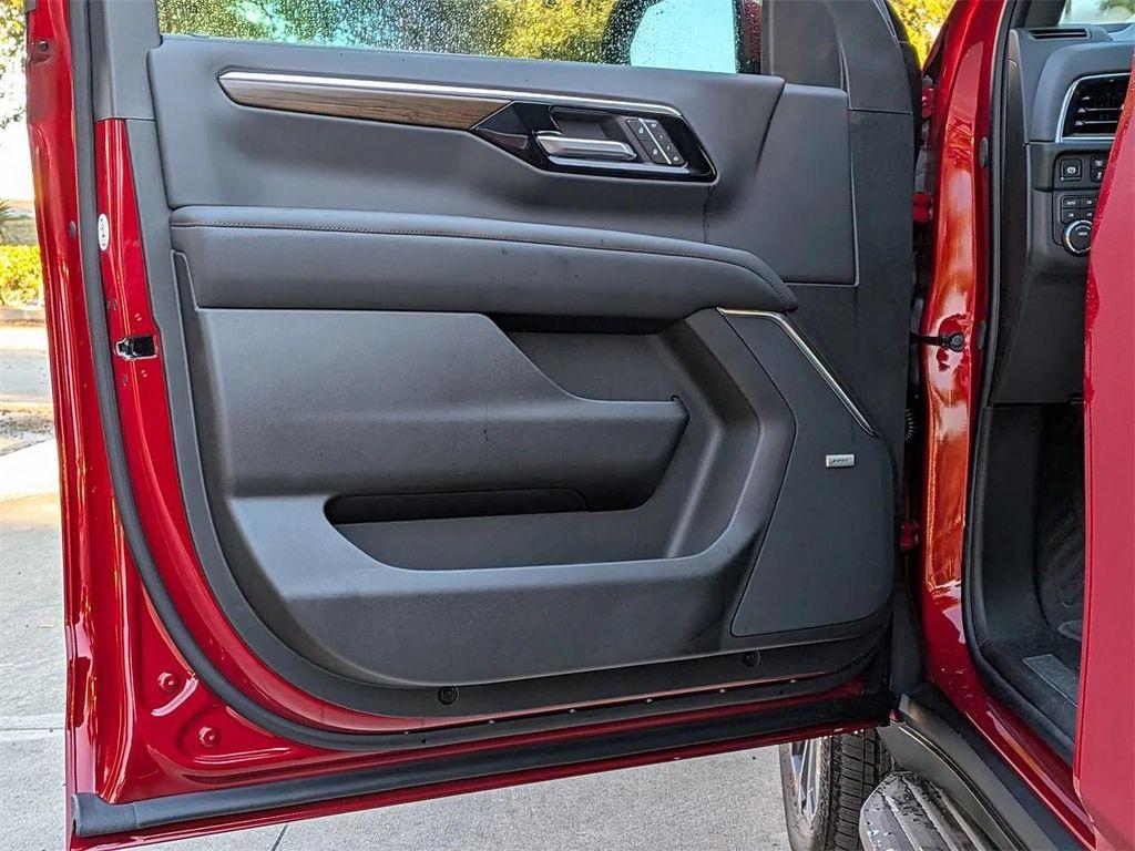 new 2026 Chevrolet Suburban car, priced at $94,435