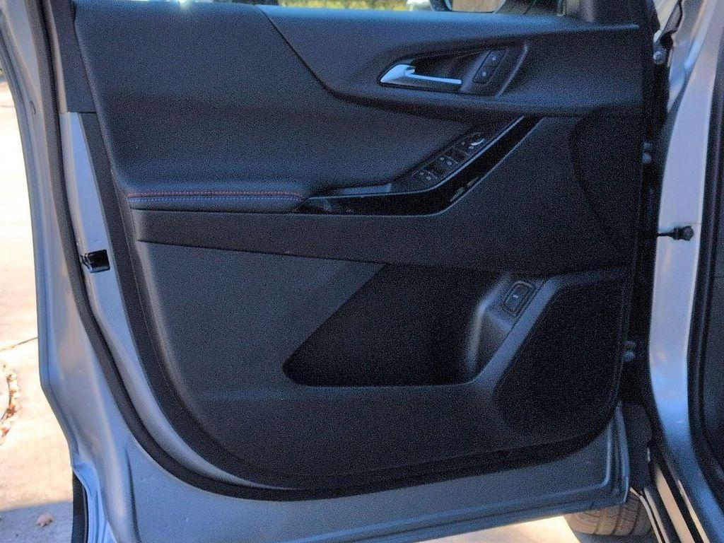 new 2026 Chevrolet Equinox car, priced at $31,932