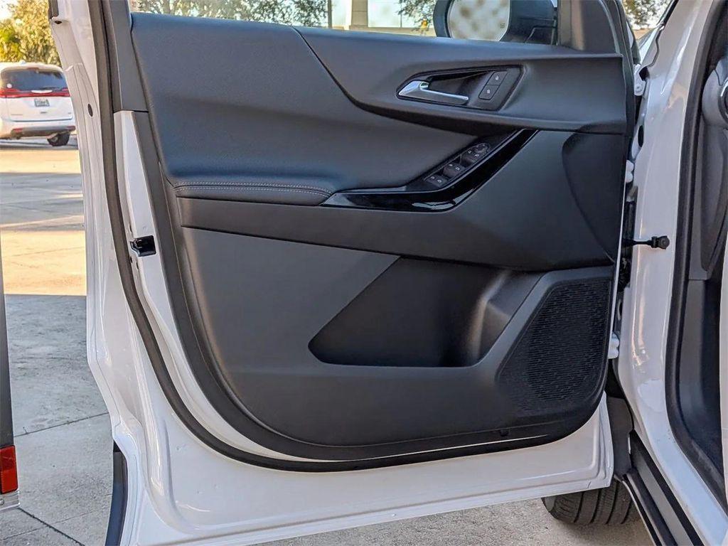 new 2026 Chevrolet Equinox car, priced at $27,390