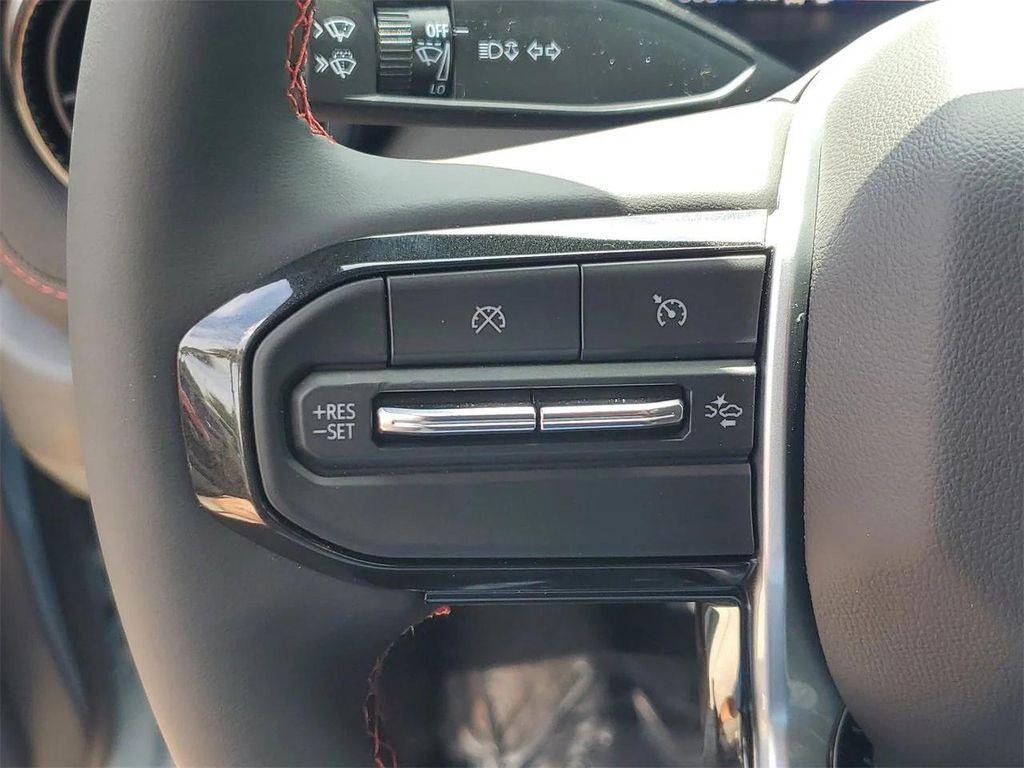 new 2025 Chevrolet Colorado car, priced at $42,625