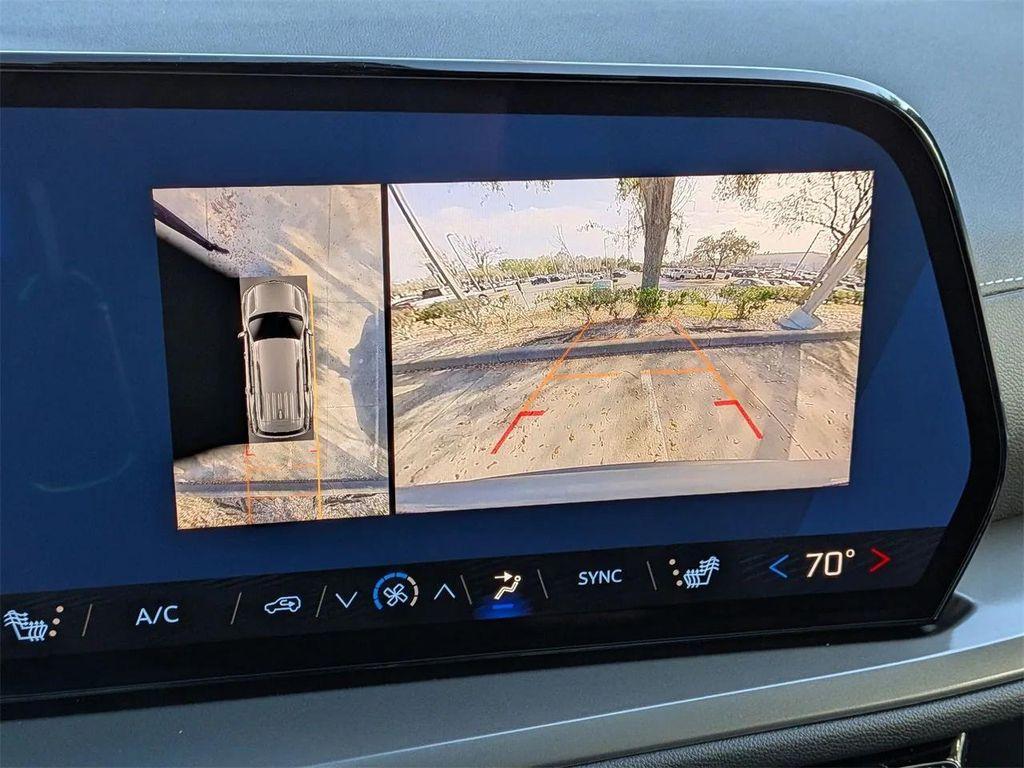 new 2026 Chevrolet Traverse car, priced at $39,020