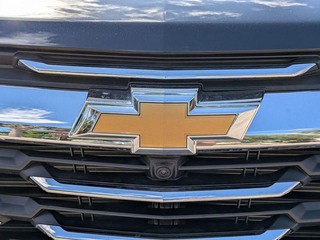 new 2026 Chevrolet Equinox car, priced at $27,732