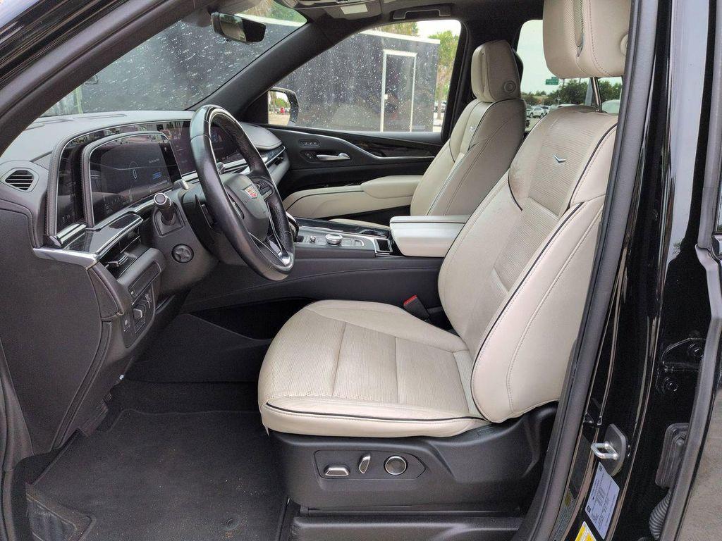 used 2024 Cadillac Escalade car, priced at $67,960