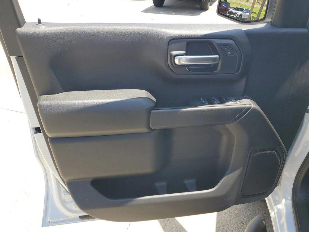 new 2025 Chevrolet Silverado 1500 car, priced at $38,990