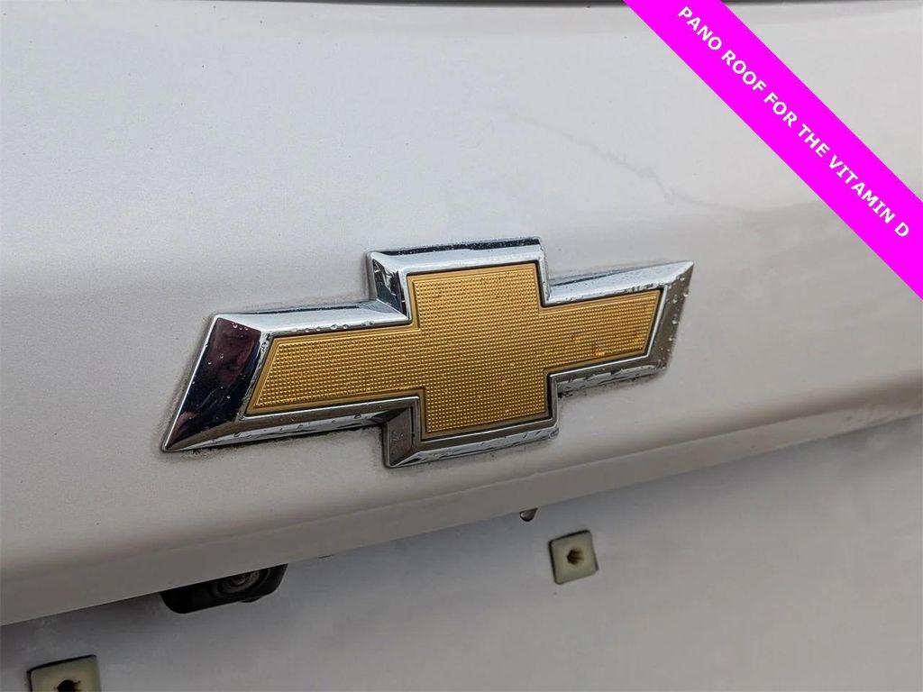 used 2022 Chevrolet Equinox car, priced at $17,188