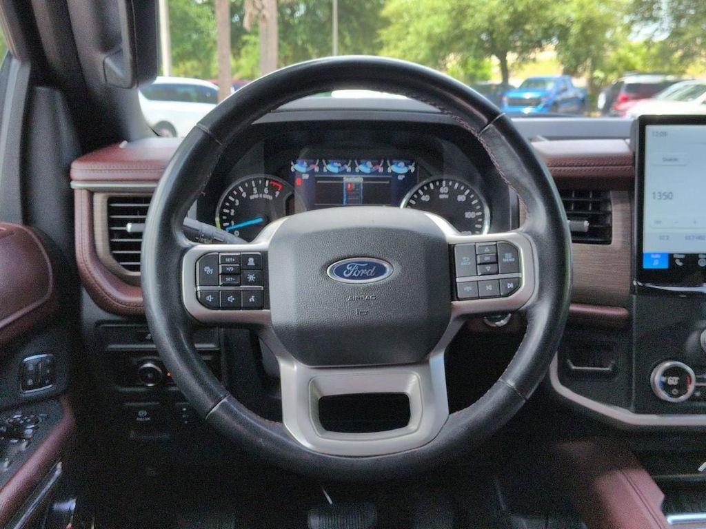 used 2024 Ford Expedition car, priced at $39,995