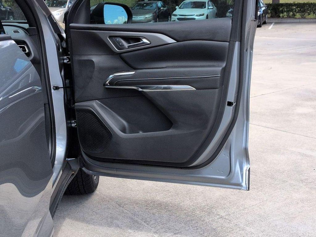 used 2026 Chevrolet Traverse car, priced at $40,999