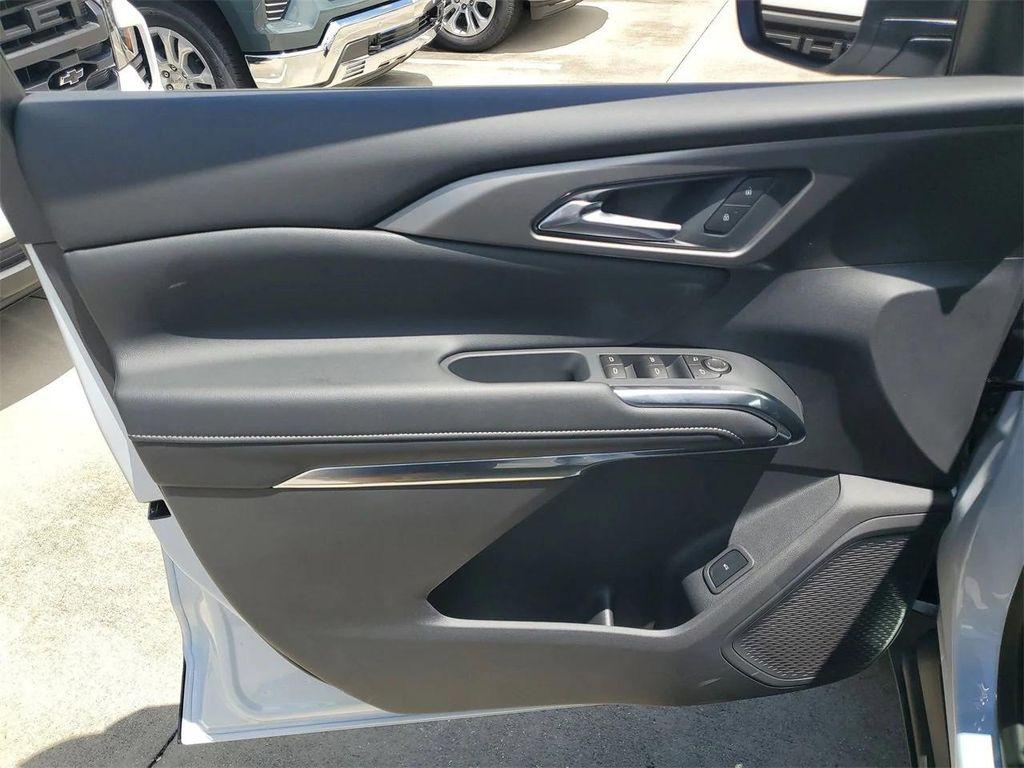 new 2026 Chevrolet Traverse car, priced at $46,960