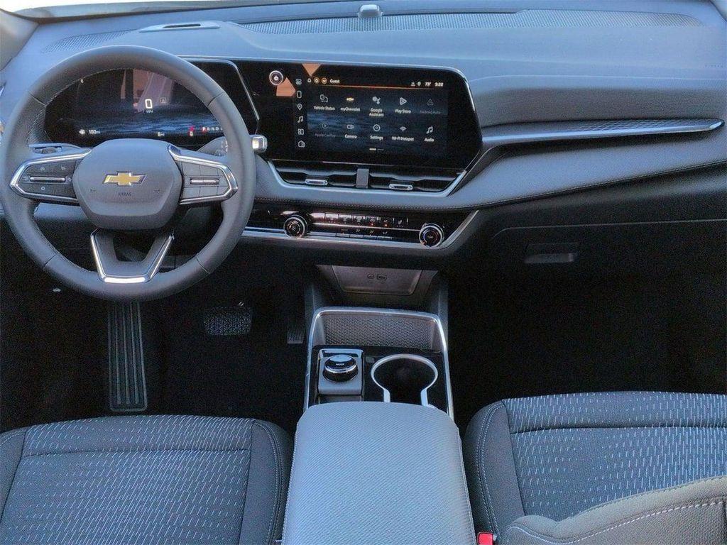 new 2026 Chevrolet Equinox car, priced at $28,330