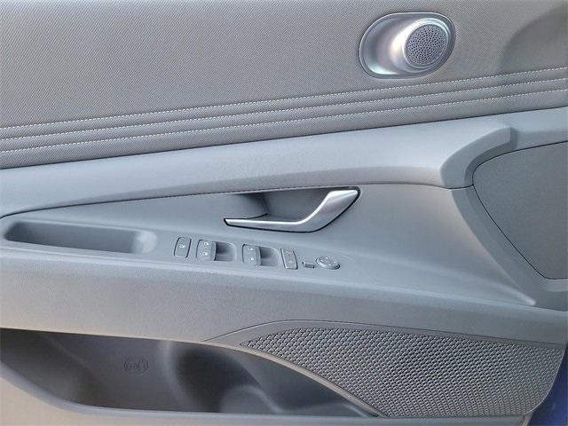 new 2025 Hyundai Elantra car, priced at $21,714