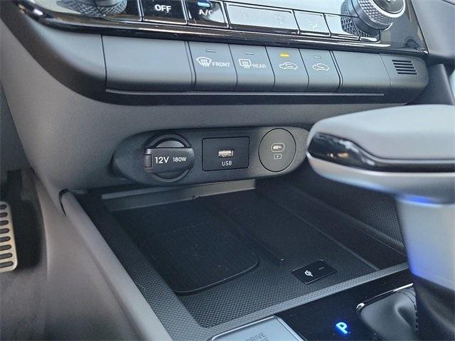 new 2025 Hyundai Elantra car, priced at $21,805