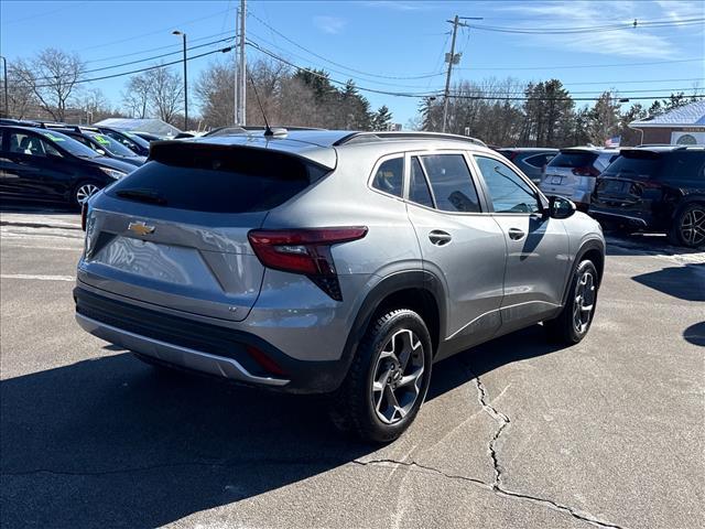 used 2025 Chevrolet Trax car, priced at $20,988