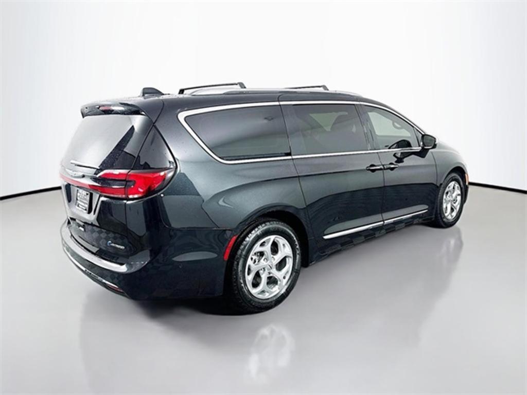 used 2021 Chrysler Pacifica Hybrid car, priced at $23,598