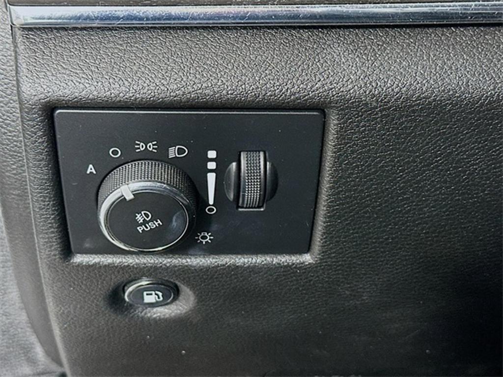 used 2018 Jeep Grand Cherokee car, priced at $18,799