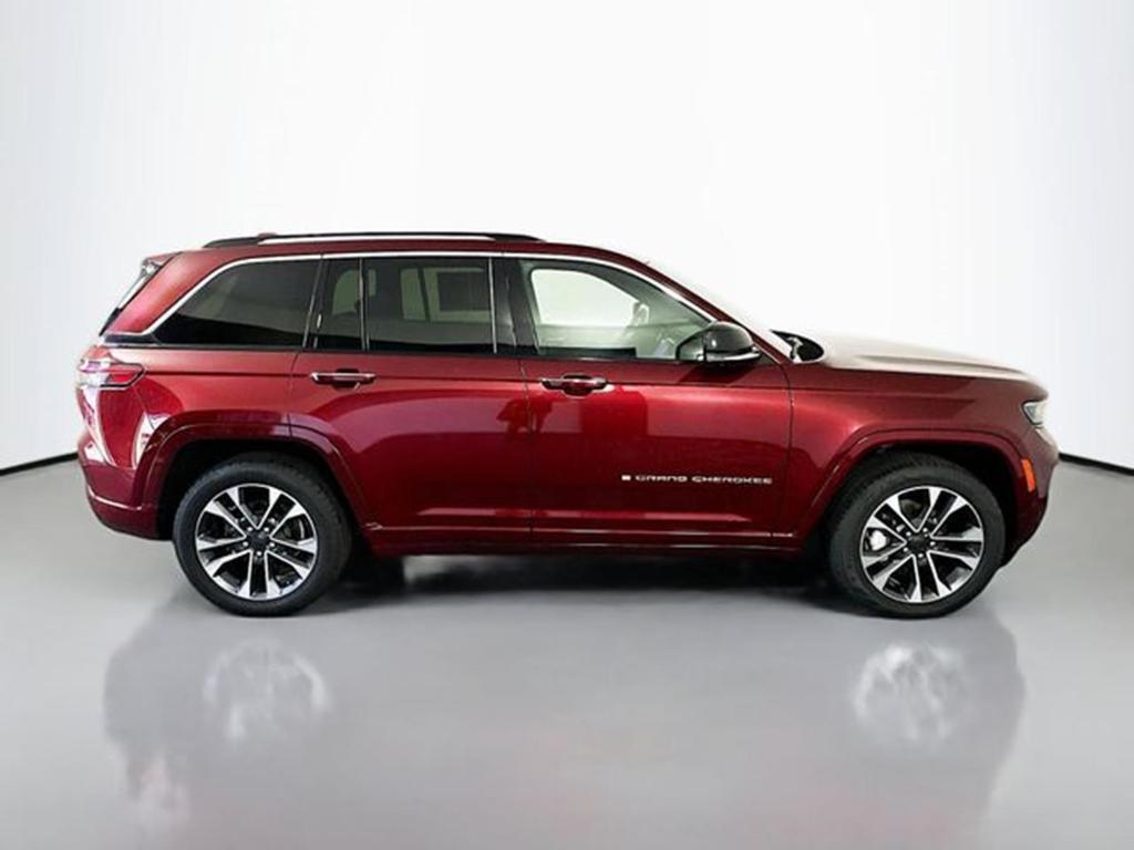 used 2022 Jeep Grand Cherokee car, priced at $35,976
