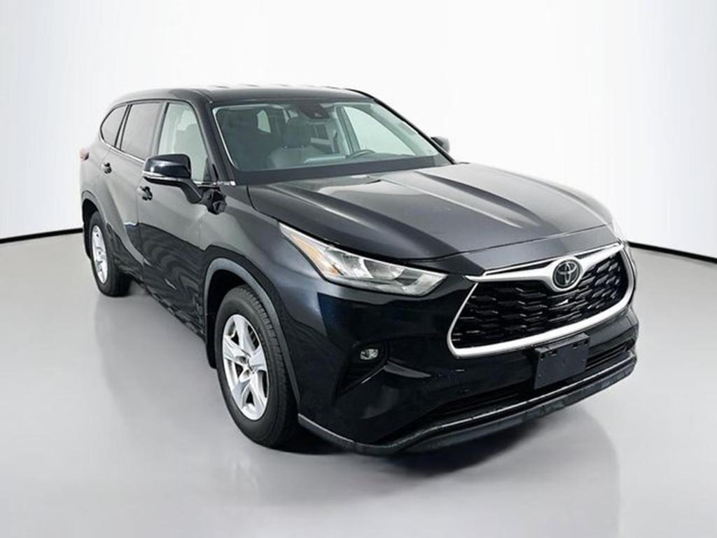 used 2020 Toyota Highlander car, priced at $27,728