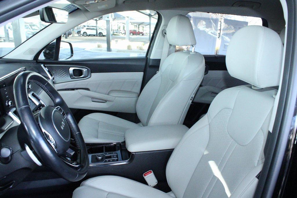 used 2023 Kia Sorento Hybrid car, priced at $31,900