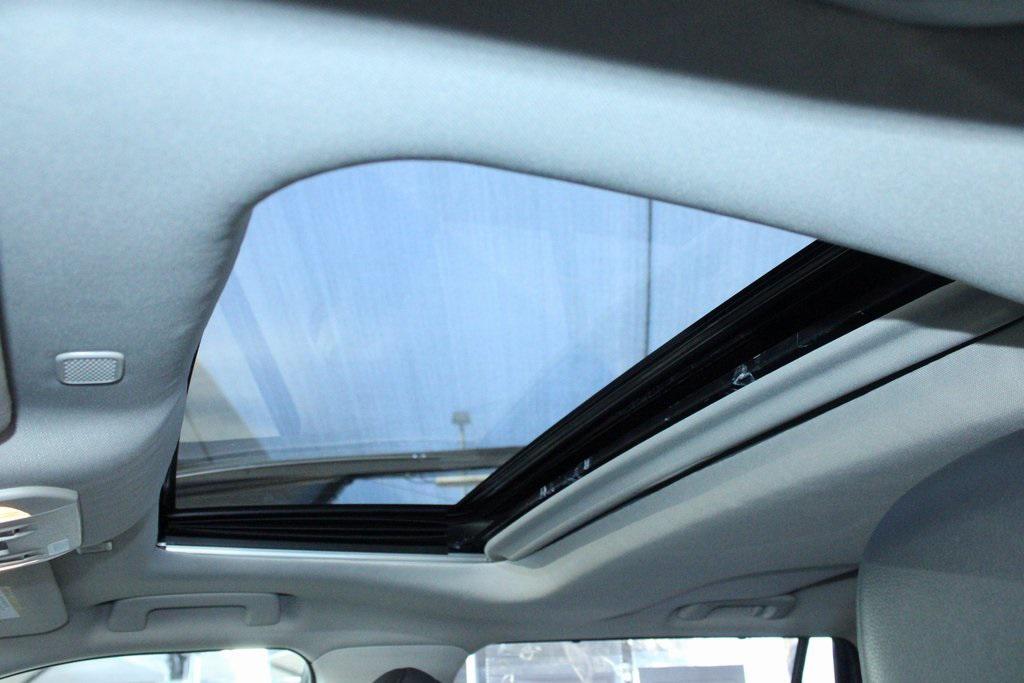 used 2024 Toyota Highlander car, priced at $39,500