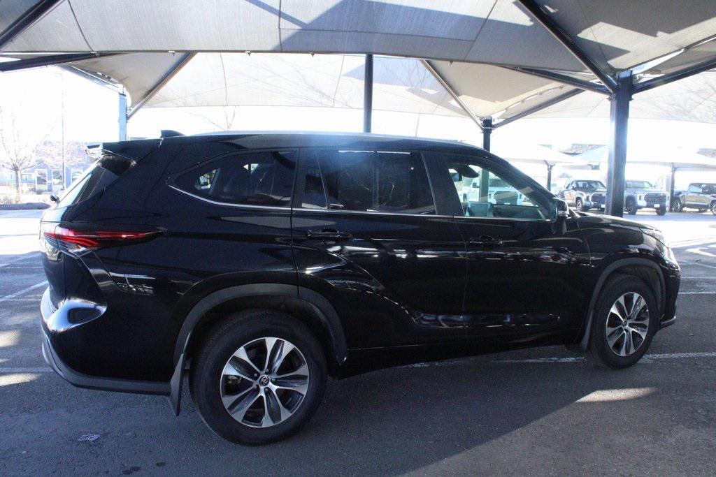 used 2024 Toyota Highlander car, priced at $39,500