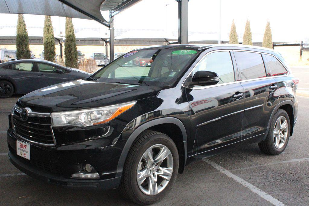 used 2015 Toyota Highlander car, priced at $18,900