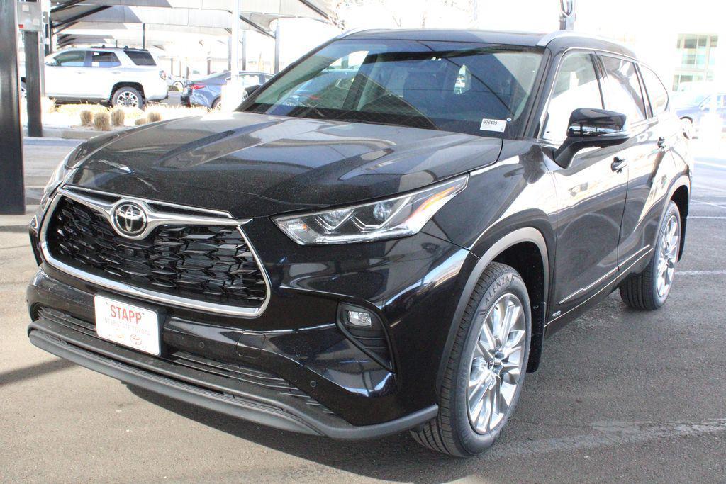 new 2026 Toyota Highlander Hybrid car, priced at $56,023