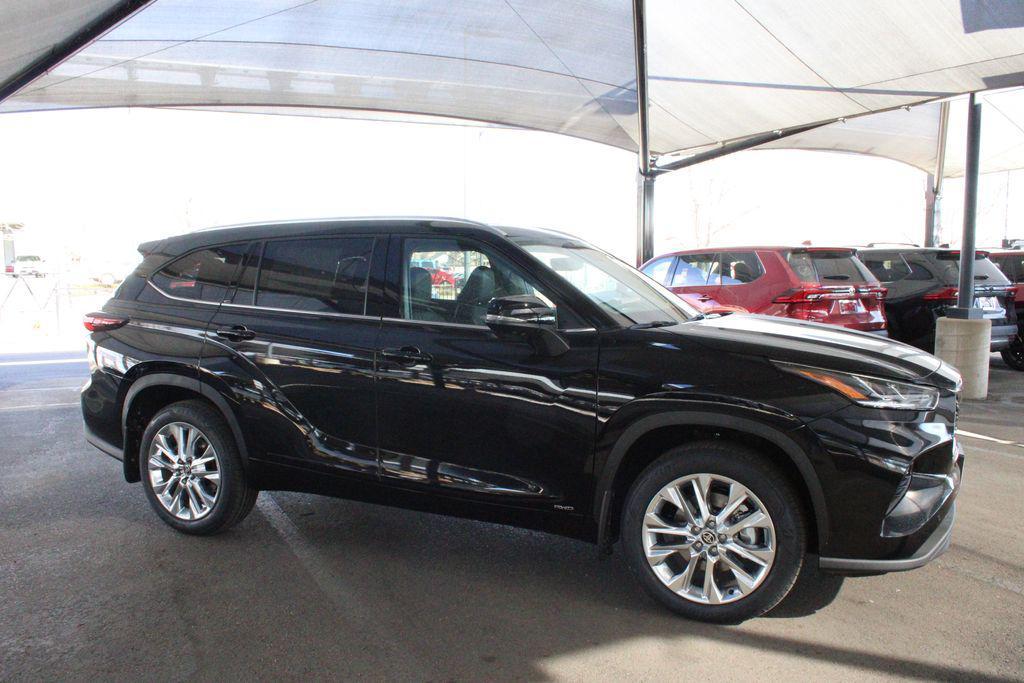 new 2026 Toyota Highlander Hybrid car, priced at $56,023