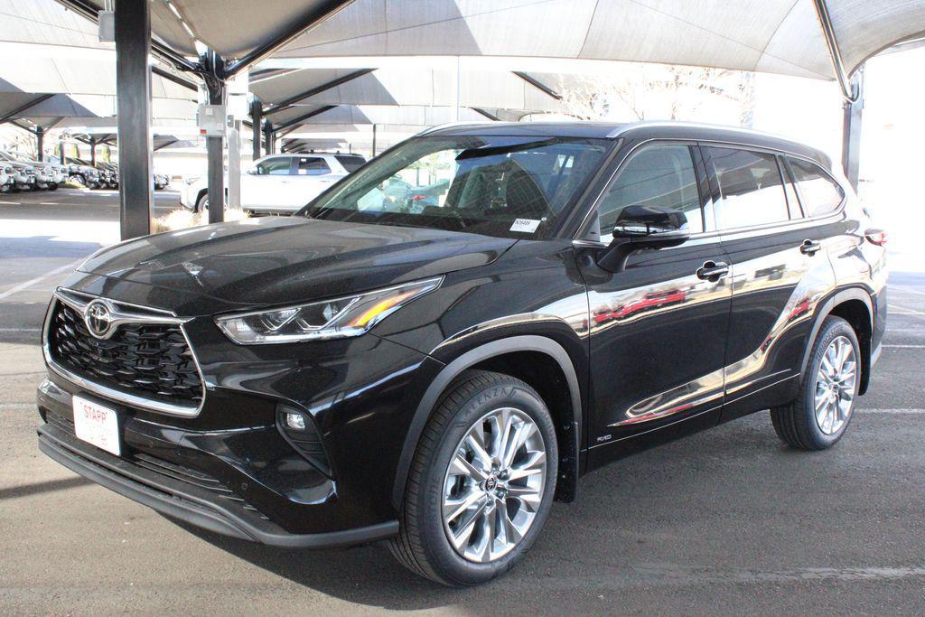 new 2026 Toyota Highlander Hybrid car, priced at $56,023