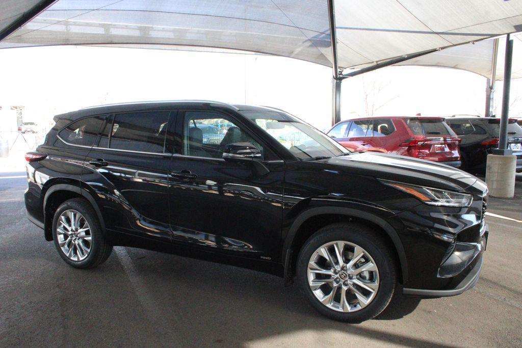 new 2026 Toyota Highlander Hybrid car, priced at $56,023