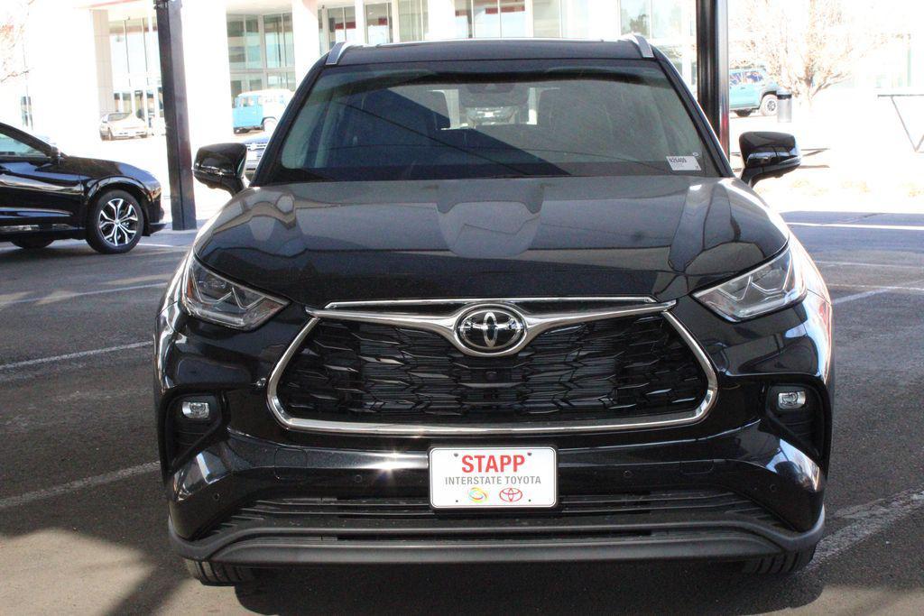 new 2026 Toyota Highlander Hybrid car, priced at $56,023