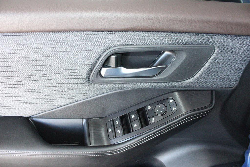 used 2023 Nissan Rogue car, priced at $21,900