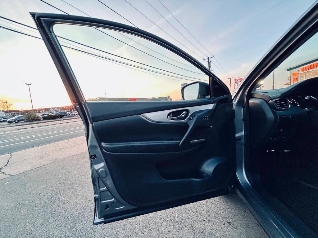 used 2020 Nissan Rogue Sport car, priced at $12,495