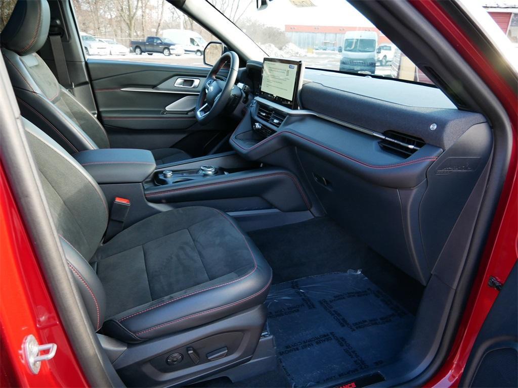 used 2025 Ford Explorer car, priced at $53,999