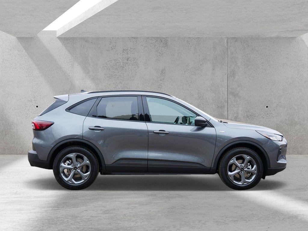 used 2025 Ford Escape car, priced at $25,999