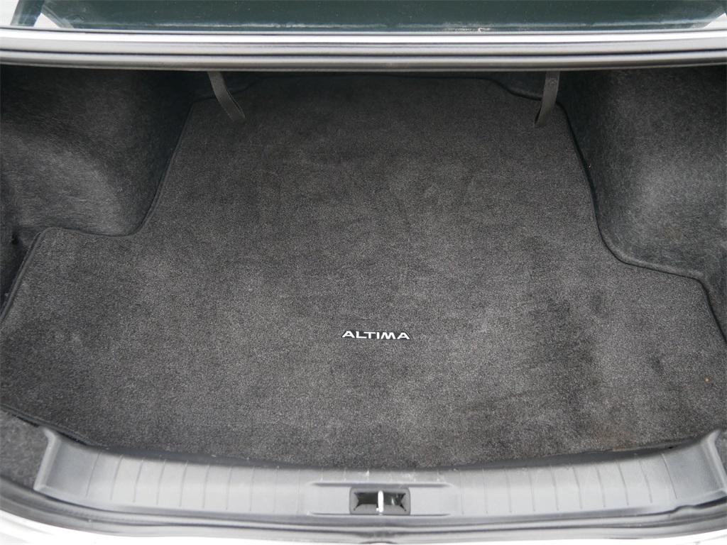 used 2018 Nissan Altima car, priced at $9,999