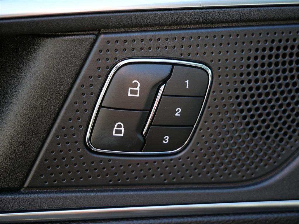 used 2022 Ford Edge car, priced at $27,499