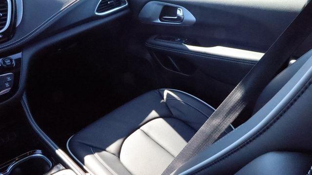 used 2025 Chrysler Pacifica car, priced at $44,995