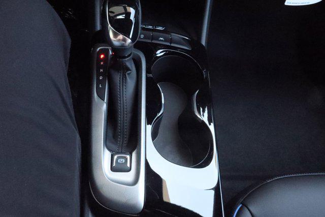 new 2025 Buick Envista car, priced at $27,698