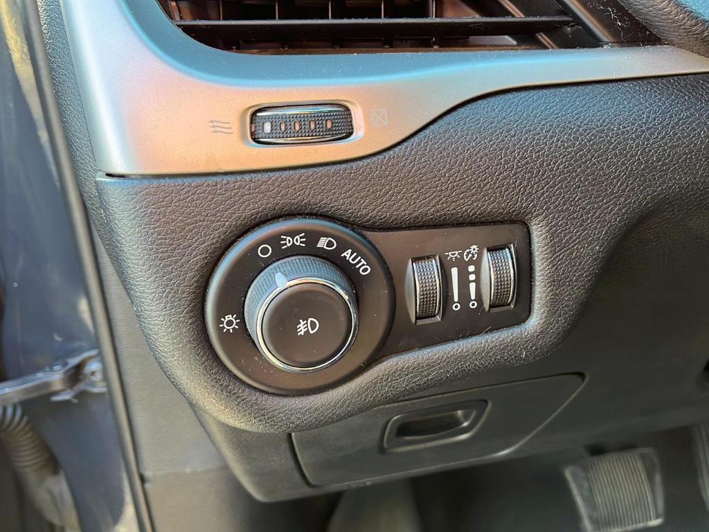 used 2016 Jeep Cherokee car, priced at $9,988