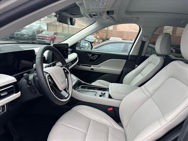 used 2025 Lincoln Aviator car