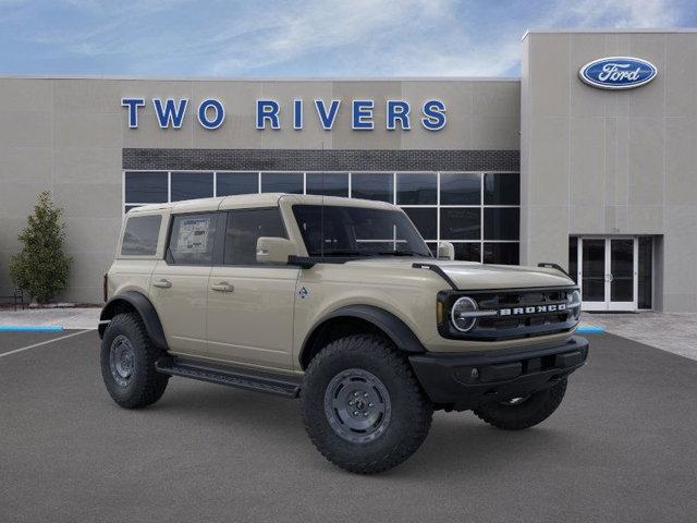 new 2025 Ford Bronco car, priced at $60,036