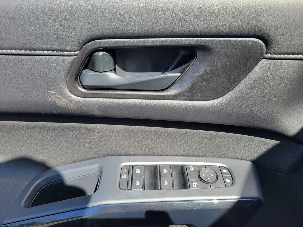 new 2025 Nissan Pathfinder car, priced at $34,910