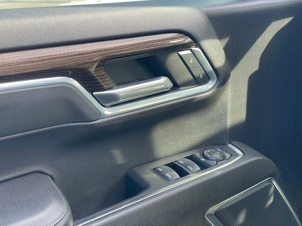 used 2022 Chevrolet Silverado 1500 car, priced at $32,725