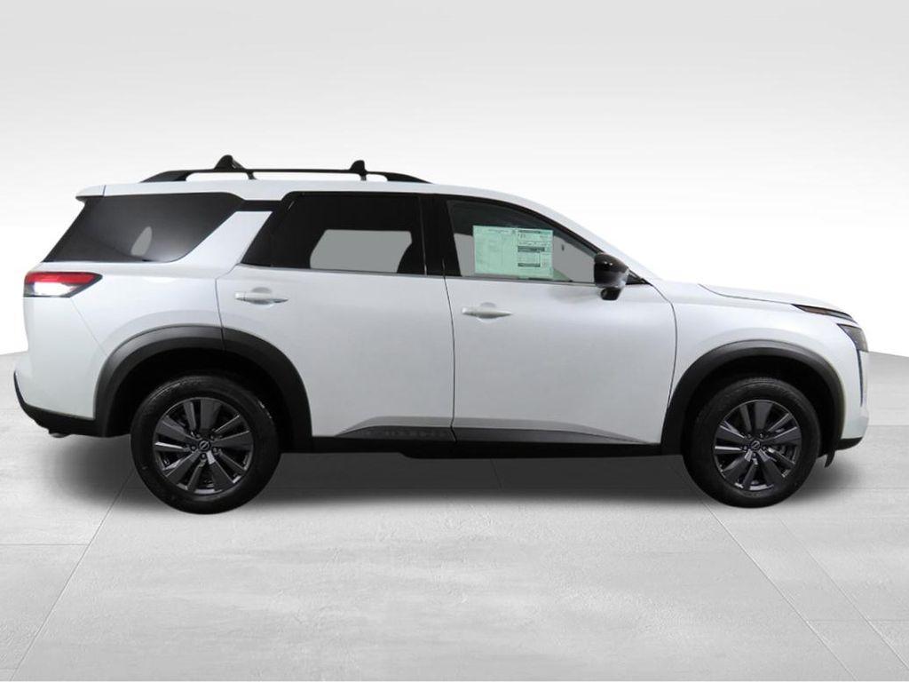 new 2026 Nissan Pathfinder car, priced at $38,621