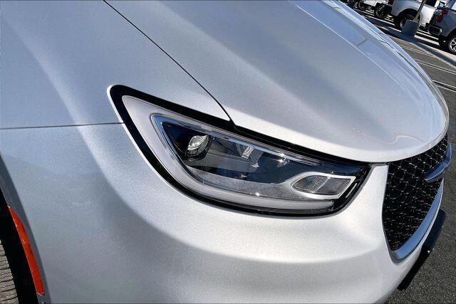 new 2026 Chrysler Pacifica car, priced at $54,546