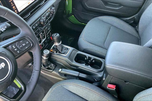 new 2025 Jeep Gladiator car, priced at $42,135