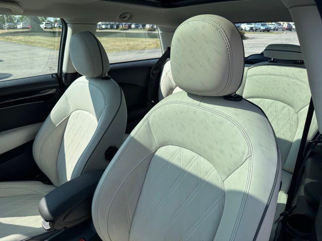 used 2024 MINI Hardtop car, priced at $26,990