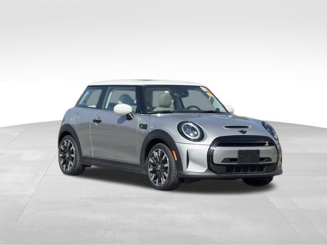 used 2024 MINI Hardtop car, priced at $26,990