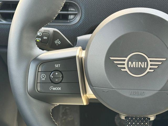 used 2025 MINI Hardtop car, priced at $32,895