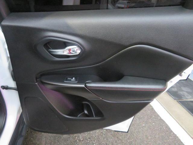 used 2020 Jeep Cherokee car, priced at $19,991